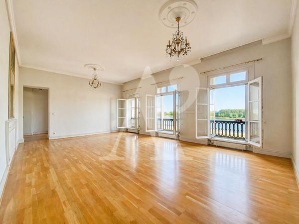 ARCHITECTURE AVEC VUE - 1800 - Appartement traversant avec ascenseur - Bordeaux