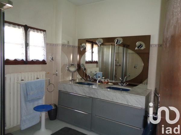 Maison à vendre 8 pièces 200 m² Bussac-sur-Charente