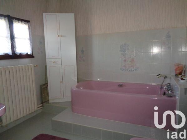 Maison à vendre 8 pièces 200 m² Bussac-sur-Charente