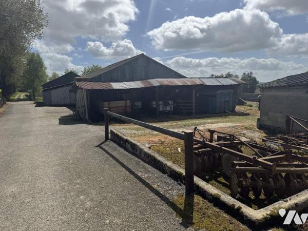 ENSEMBLE DE TERRES AGRICOLES+ HANGAR+ POULAILLERS