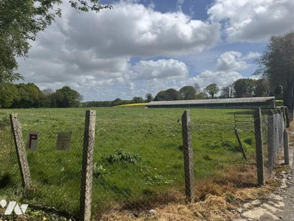 ENSEMBLE DE TERRES AGRICOLES+ HANGAR+ POULAILLERS