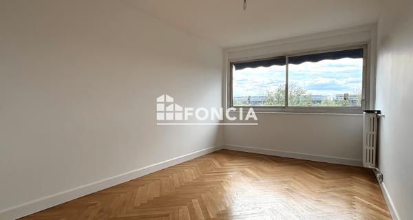 Location Appartement 4 pièces 106 m² - Caluire-et-cuire 69300
