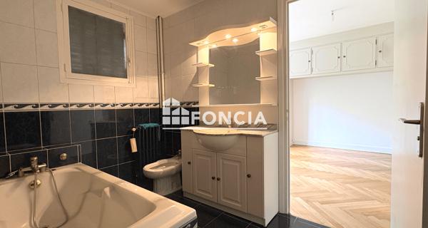 Location Appartement 4 pièces 106 m² - Caluire-et-cuire 69300