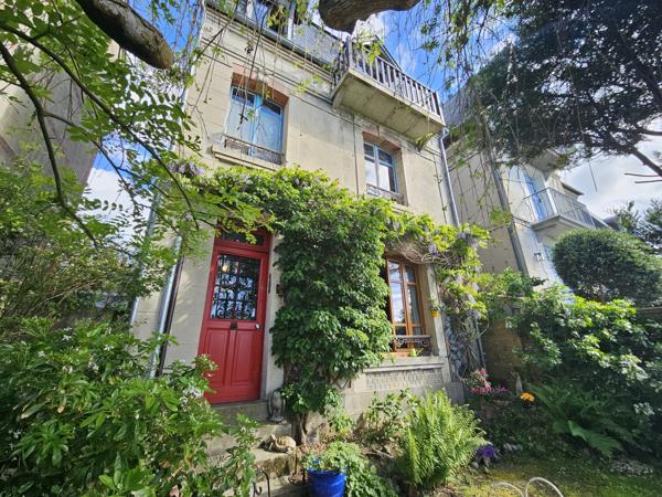 Maison
         5 pièces
        - 84 m² 499 000 € *