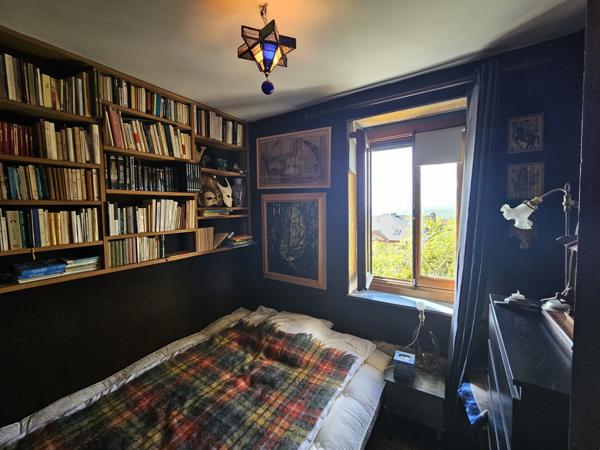Maison
         5 pièces
        - 84 m² 499 000 € *