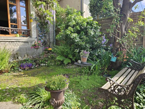 Maison
         5 pièces
        - 84 m² 499 000 € *