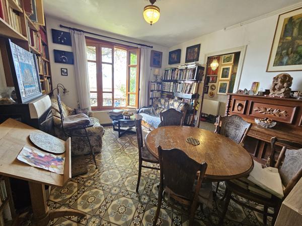 Maison
         5 pièces
        - 84 m² 499 000 € *