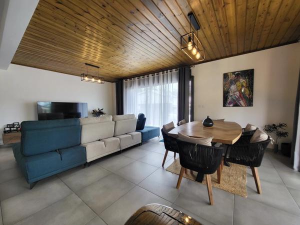 Villa familiale avec piscine et potentiel locatif – Mont Vert, Saint-Pierre