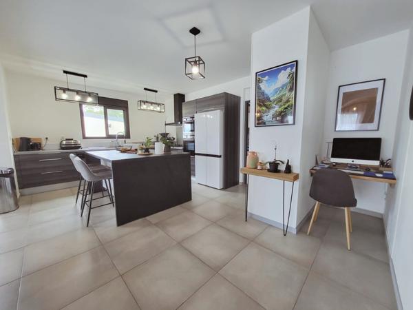 Villa familiale avec piscine et potentiel locatif – Mont Vert, Saint-Pierre