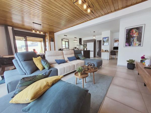 Villa familiale avec piscine et potentiel locatif – Mont Vert, Saint-Pierre