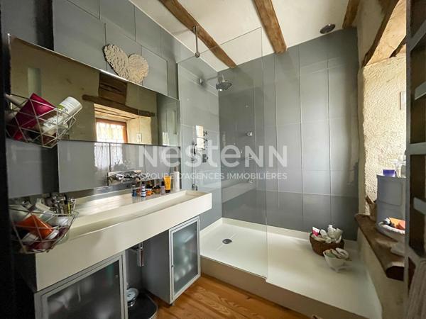 Charmante maison en pierre à vendre dans le centre-bourg de Ambon