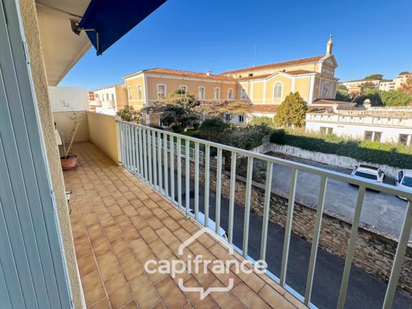 Appartement à vendre 3 pièces HYERES (83) Appartement T3 rénové - Quartier Riondet – Terrasse, balcon, cave – Tout à pied