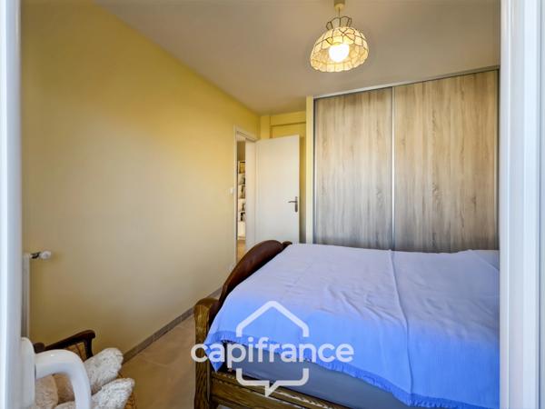 Appartement à vendre 3 pièces HYERES (83) Appartement T3 rénové - Quartier Riondet – Terrasse, balcon, cave – Tout à pied