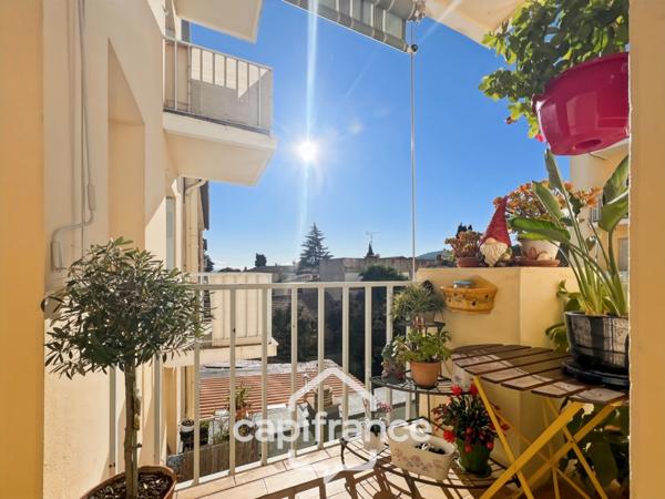 Appartement à vendre 3 pièces HYERES (83) Appartement T3 rénové - Quartier Riondet – Terrasse, balcon, cave – Tout à pied