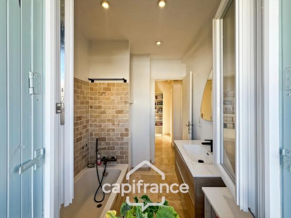 Appartement à vendre 3 pièces HYERES (83) Appartement T3 rénové - Quartier Riondet – Terrasse, balcon, cave – Tout à pied