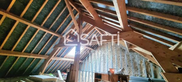 Corps de Ferme de 270 m² habitable Avec dépendances