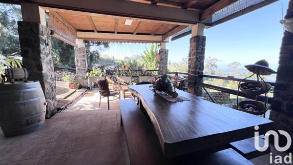 Maison à vendre 8 pièces 263 m² Le Tampon