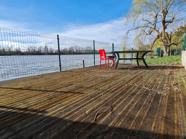 JUZIERS - DOMAINE ILE VERTE – CHALET 2 CHAMBRES – 215 000 €