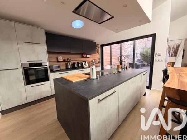 Murs commerciaux  à vendre 175 m² Nîmes