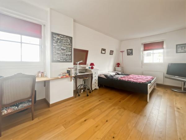 Maison d'exception 214m² ? 5 ch ? Ponton privé ? Port Cergy