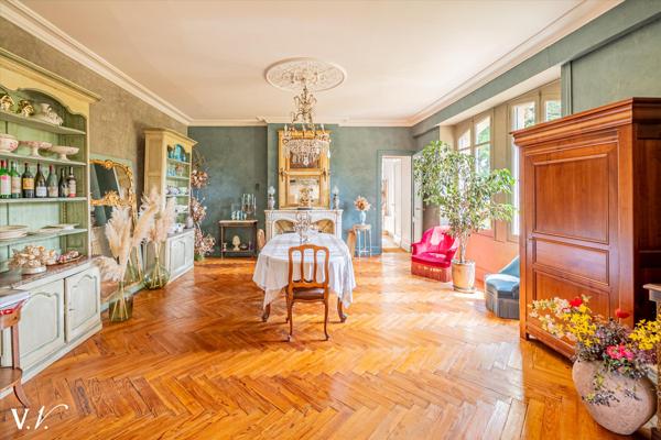 CHATEAU DU XIXe siècle - LATRESNE