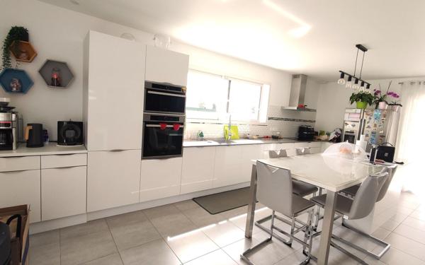 Maison à vendre    6 pièces •  Narbonne