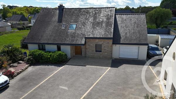 Maison à vendre  7 pièces - 185 m 2   SURZUR  - 56