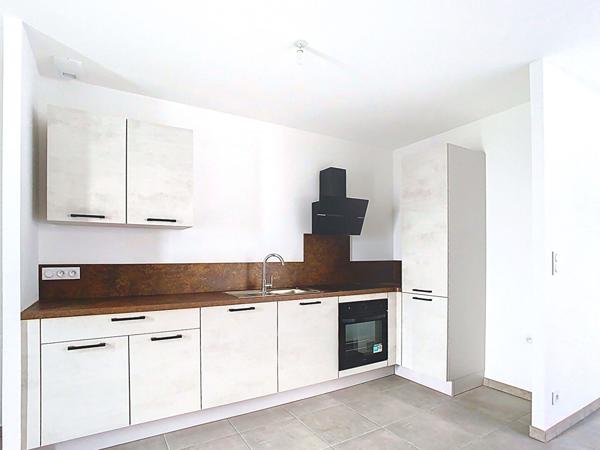 Maison Neuve Plain- pied à Vendre à Beaupréau en Mauges - 6 Chambres et Confort Moderne !