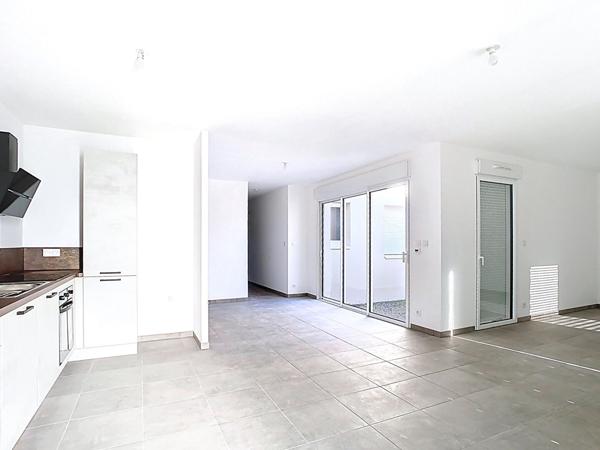 Maison Neuve Plain- pied à Vendre à Beaupréau en Mauges - 6 Chambres et Confort Moderne !