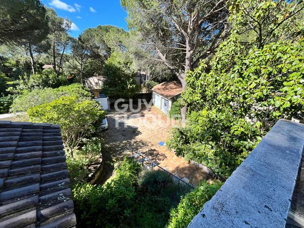 Maison spacieuse à vendre à Langlade avec piscine et double garage