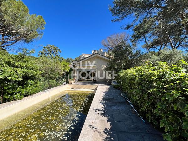 Maison spacieuse à vendre à Langlade avec piscine et double garage