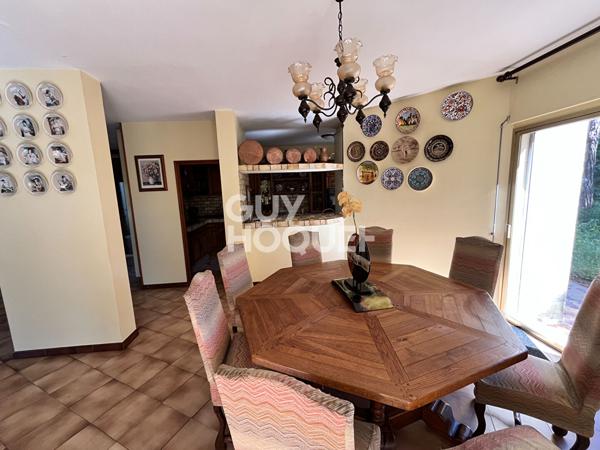Maison spacieuse à vendre à Langlade avec piscine et double garage