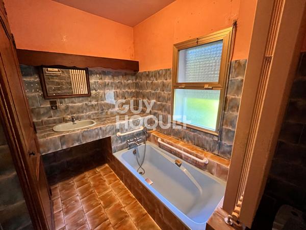Maison spacieuse à vendre à Langlade avec piscine et double garage