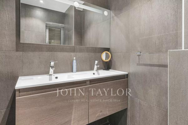 Villa rénovée avec un studio indépendant à louer à Valbonne - Domaine privé, piscine chauffée, 6 chambres