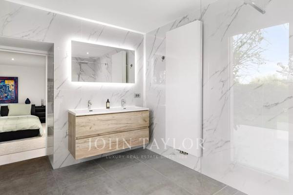 Villa rénovée avec un studio indépendant à louer à Valbonne - Domaine privé, piscine chauffée, 6 chambres