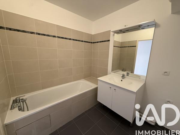 Location appartement 4 pièces 92 m² Villemomble