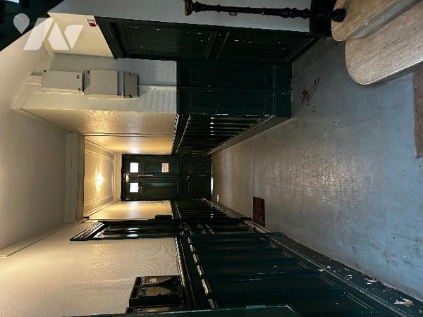 MONTREUIL - CROIX DE CHAVAUX -  IMMEUBLE ANCIEN 303 M²