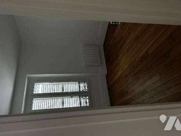 MONTREUIL - CROIX DE CHAVAUX -  IMMEUBLE ANCIEN 303 M²