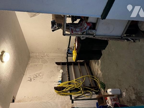 MONTREUIL - CROIX DE CHAVAUX -  IMMEUBLE ANCIEN 303 M²