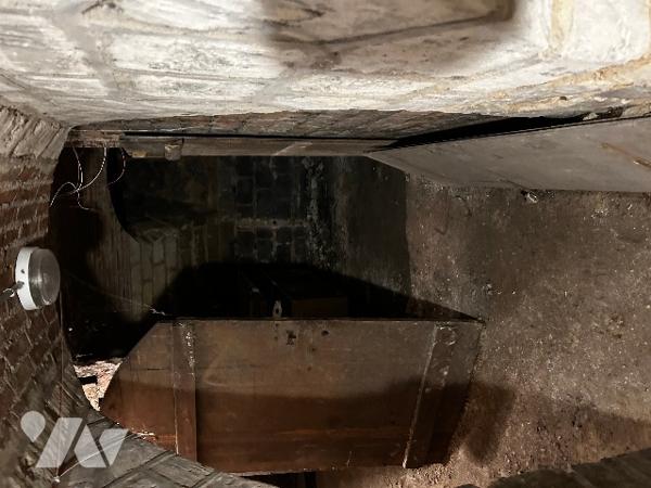 MONTREUIL - CROIX DE CHAVAUX -  IMMEUBLE ANCIEN 303 M²