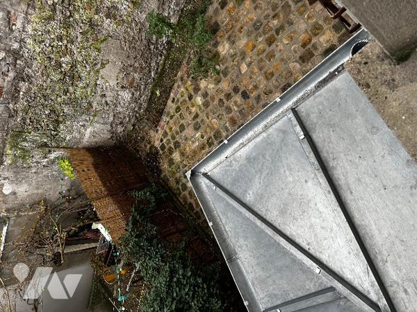 MONTREUIL - CROIX DE CHAVAUX -  IMMEUBLE ANCIEN 303 M²