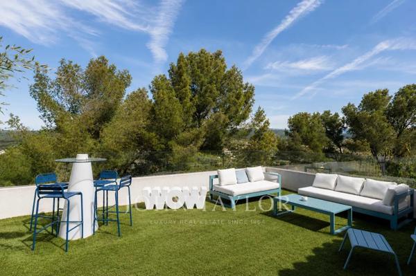 Villa contemporaine avec piscine à Saint-Cyr-sur-Mer