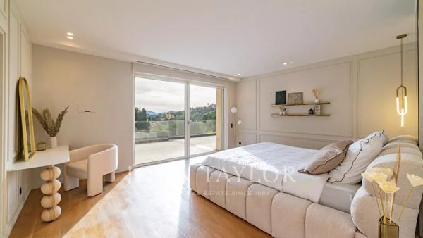 Villa rénovée avec vue collines à Mougins