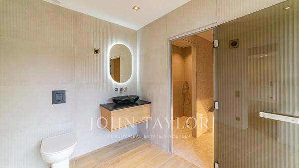 Villa rénovée avec vue collines à Mougins