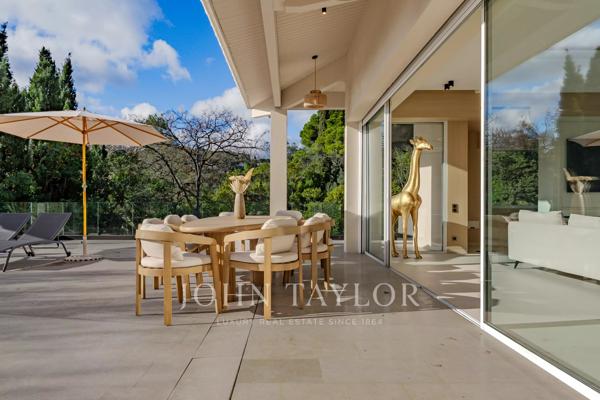 Villa rénovée avec vue collines à Mougins