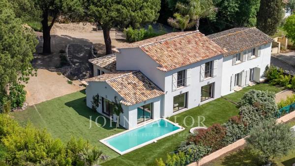Villa Contemporaine proche du village