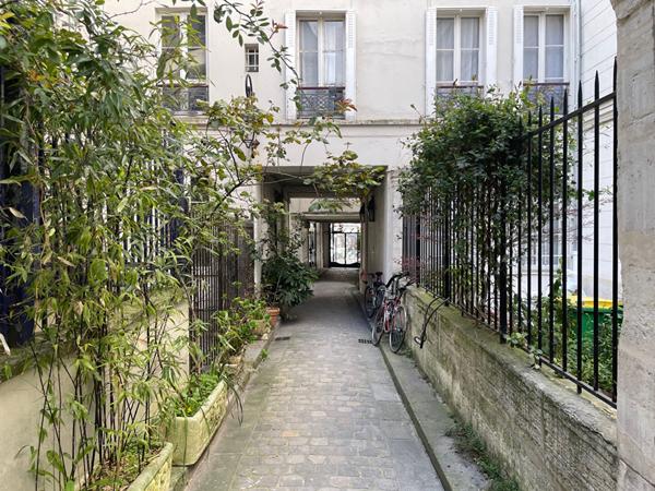 Appartement Paris 1 pièce(s) 23 m2