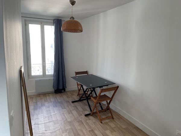 Appartement Paris 1 pièce(s) 23 m2