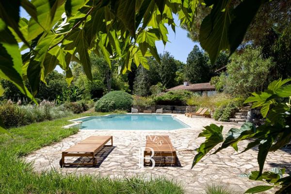 Saint-Martin-de-Seignanx, Maison 6 Chambres -  703 m² à vendre