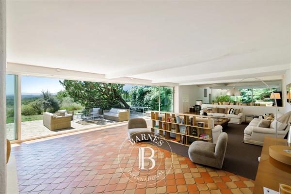 Saint-Martin-de-Seignanx, Maison 6 Chambres -  703 m² à vendre